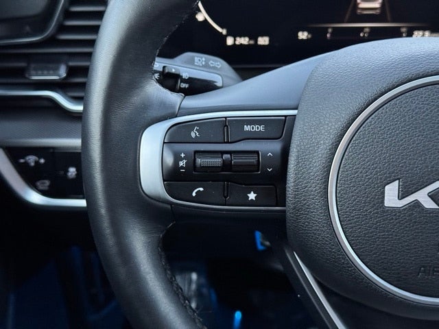 2024 Kia Sportage SX-Prestige w/ Power Moonroof + Heated Steering Wheel