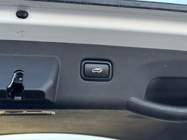 2024 Kia Sportage SX-Prestige w/ Power Moonroof + Heated Steering Wheel