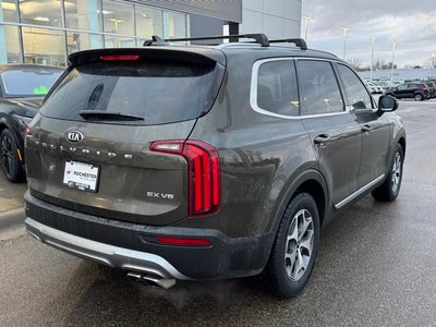 2021 Kia Telluride EX w/ Power Moonroof + 2nd Row Buckets