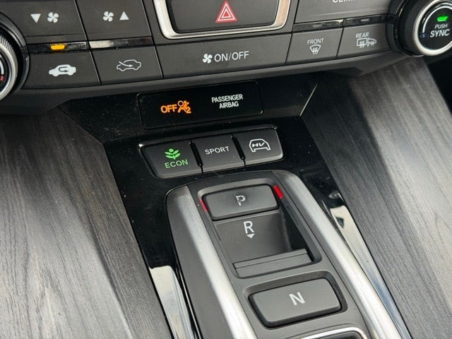 2018 Honda Clarity Plug-In Hybrid Touring w/ Navigation + Adaptive Cruise