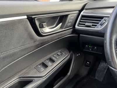 2018 Honda Clarity Plug-In Hybrid Touring w/ Navigation + Adaptive Cruise