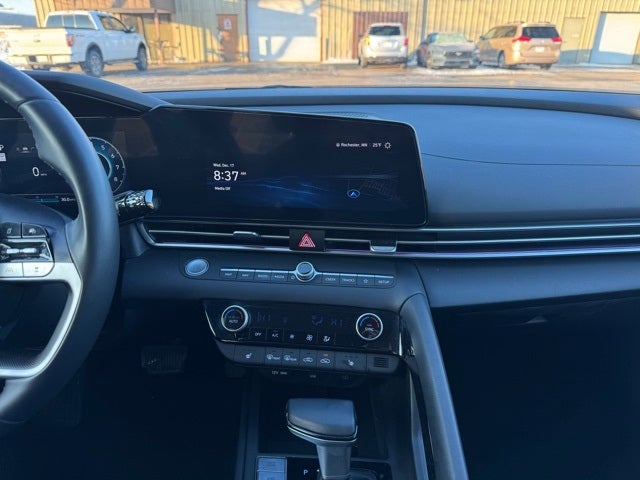 Used 2024 Hyundai Elantra SEL with VIN KMHLS4DG7RU695763 for sale in Rochester, Minnesota