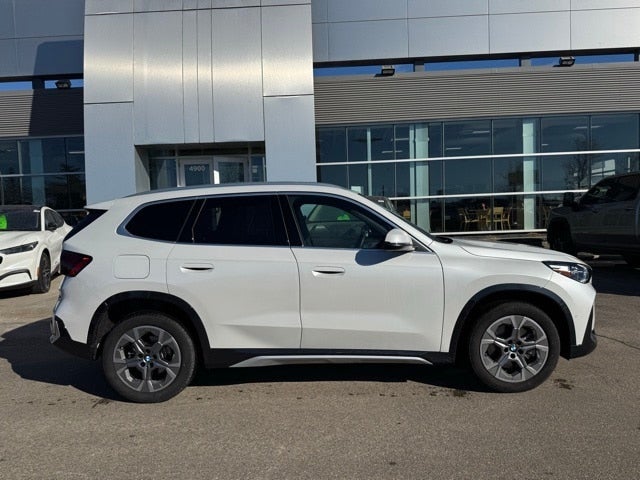 2025 BMW X1 xDrive28i w/ Panoramic Moonroof