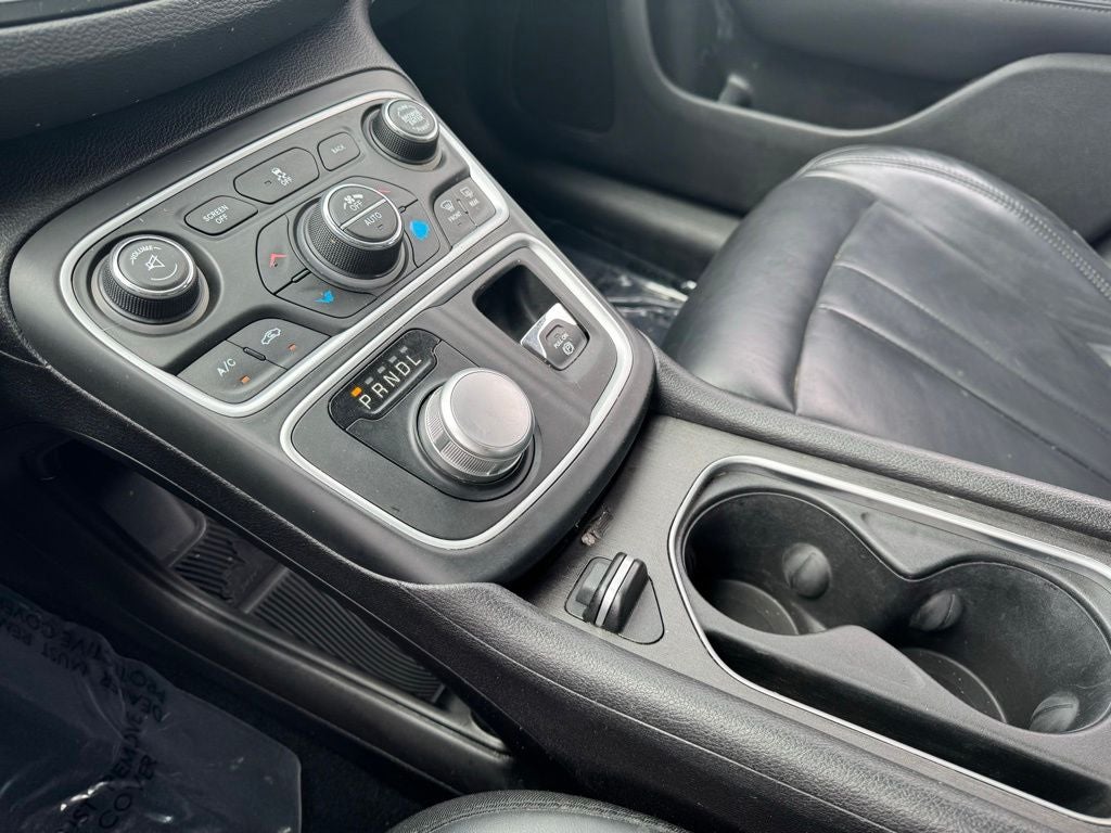 2017 Chrysler 200 Limited