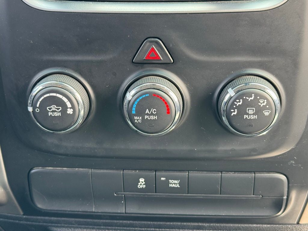 2017 RAM 1500 SLT