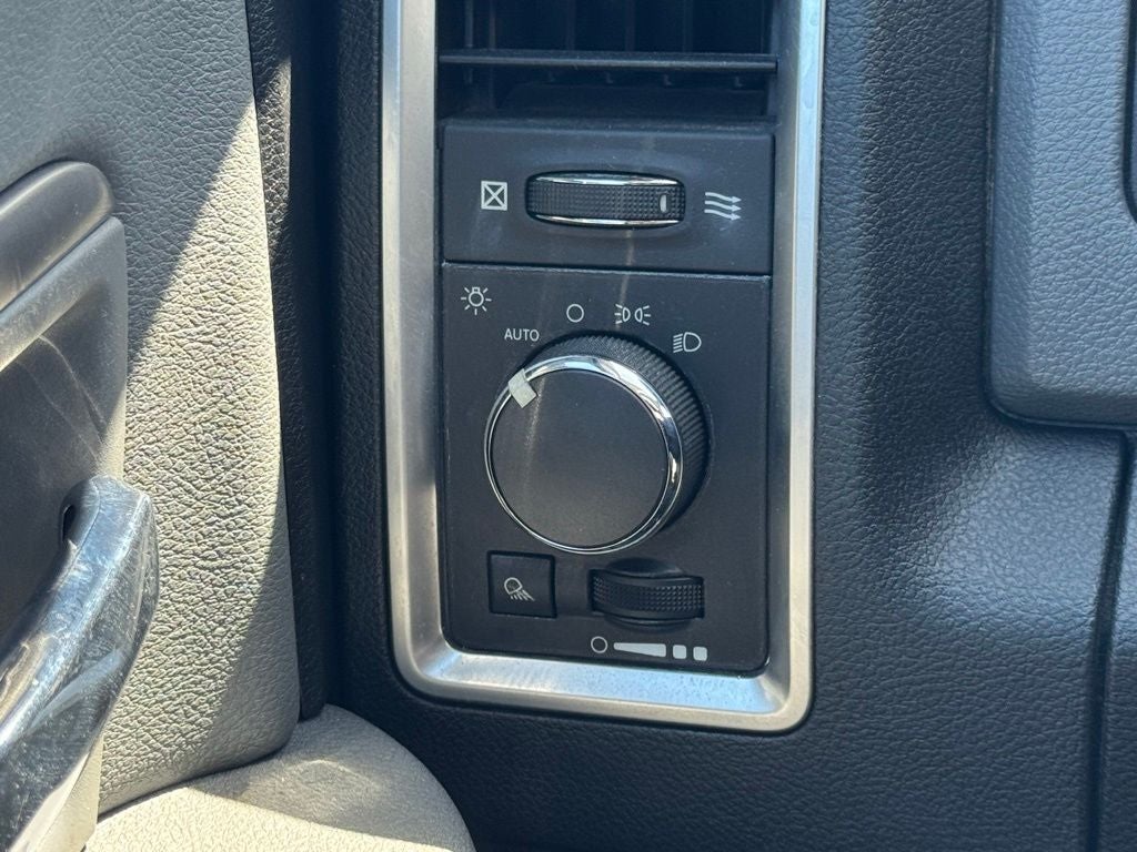 2013 RAM 1500 SLT