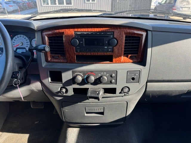 Used 2006 Dodge Ram 1500 Pickup SLT with VIN 1D7HA16N96J106142 for sale in Rochester, Minnesota