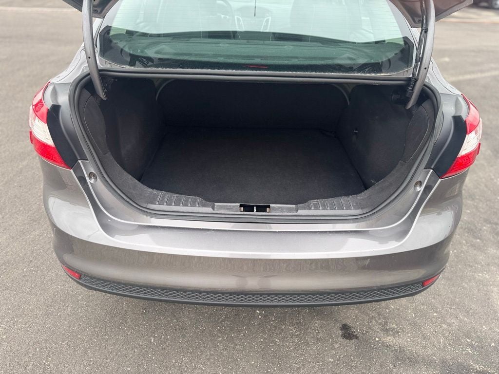 2014 Ford Focus SE unknown miles
