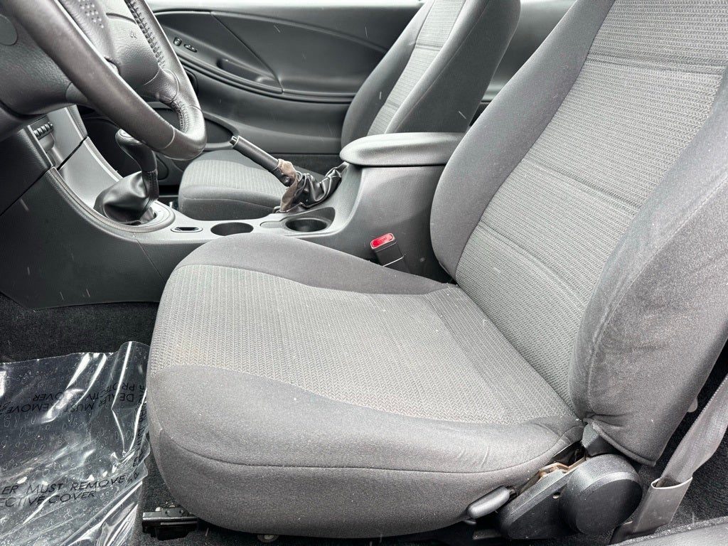 2003 Ford Mustang V6