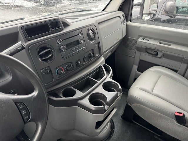 2017 Ford E-350SD Base Cutaway
