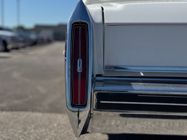 1983 Cadillac DeVille Base