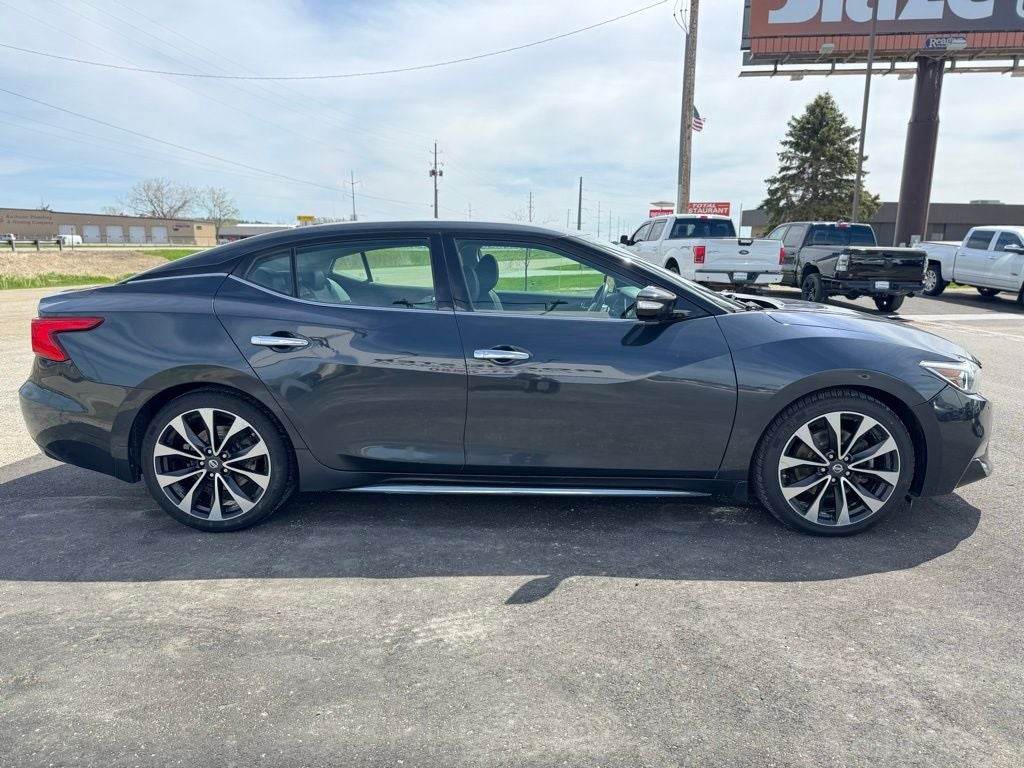2016 Nissan Maxima SR