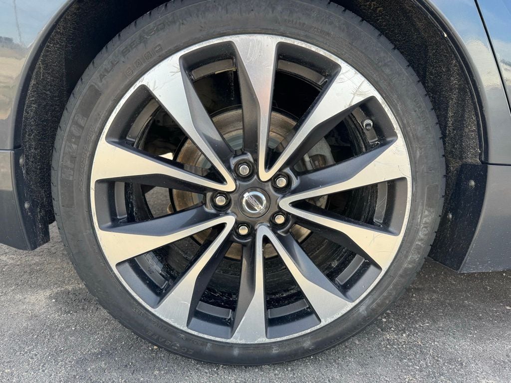 2016 Nissan Maxima SR