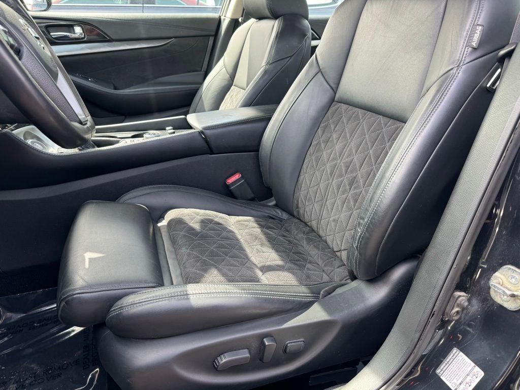 2016 Nissan Maxima SR