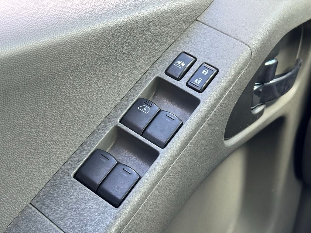 2011 Nissan Frontier SV