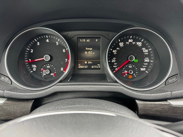 2017 Volkswagen Passat 1.8T SE w/Technology