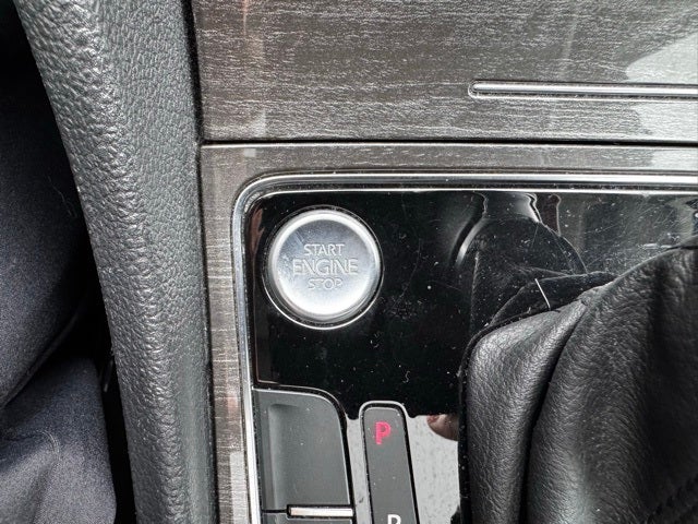 2017 Volkswagen Passat 1.8T SE w/Technology