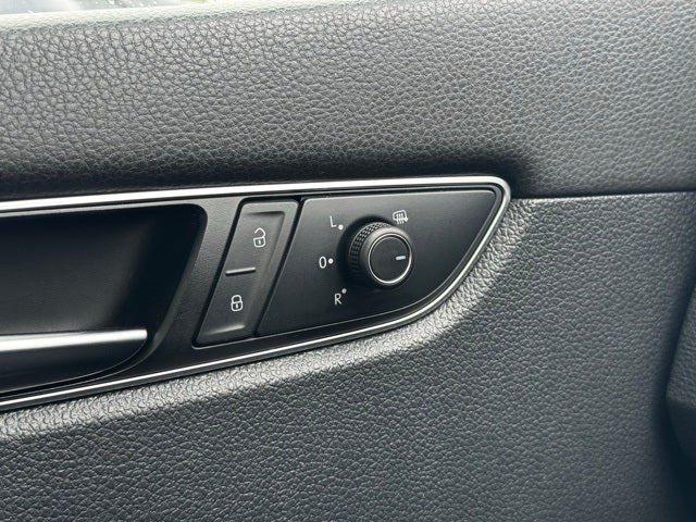 2017 Volkswagen Passat 1.8T SE w/Technology