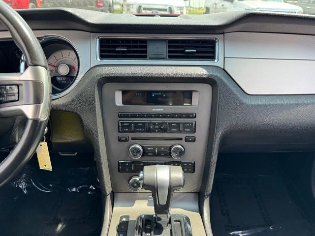 2010 Ford Mustang V6 Premium