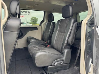 2014 Chrysler Town & Country Touring-L