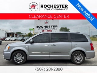 2014 Chrysler Town &amp; Country Touring-L