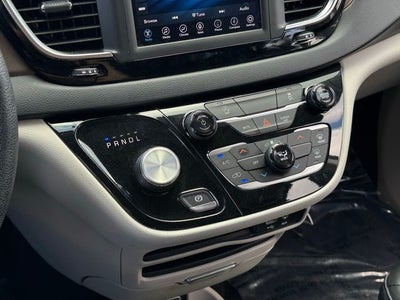 2020 Chrysler Voyager LXI