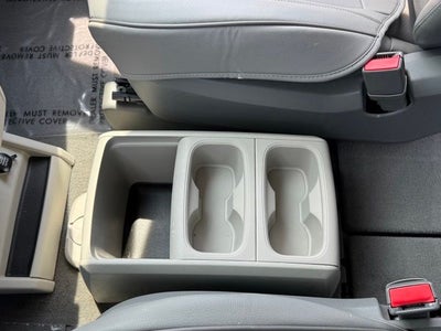 2013 Volkswagen Routan SE