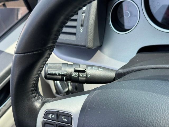 2013 Volkswagen Routan SE