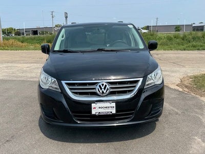 2013 Volkswagen Routan SE