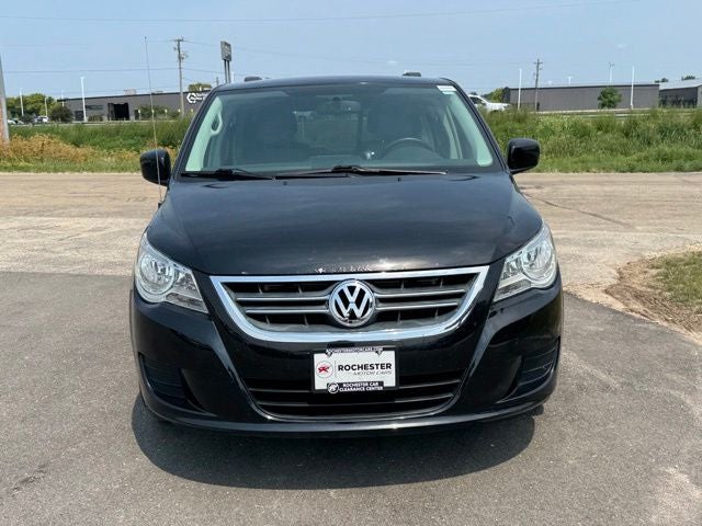 2013 Volkswagen Routan SE