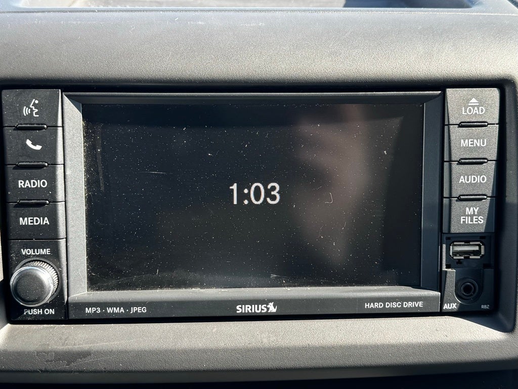 2010 Volkswagen Routan SE