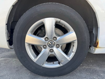 2010 Volkswagen Routan SEL