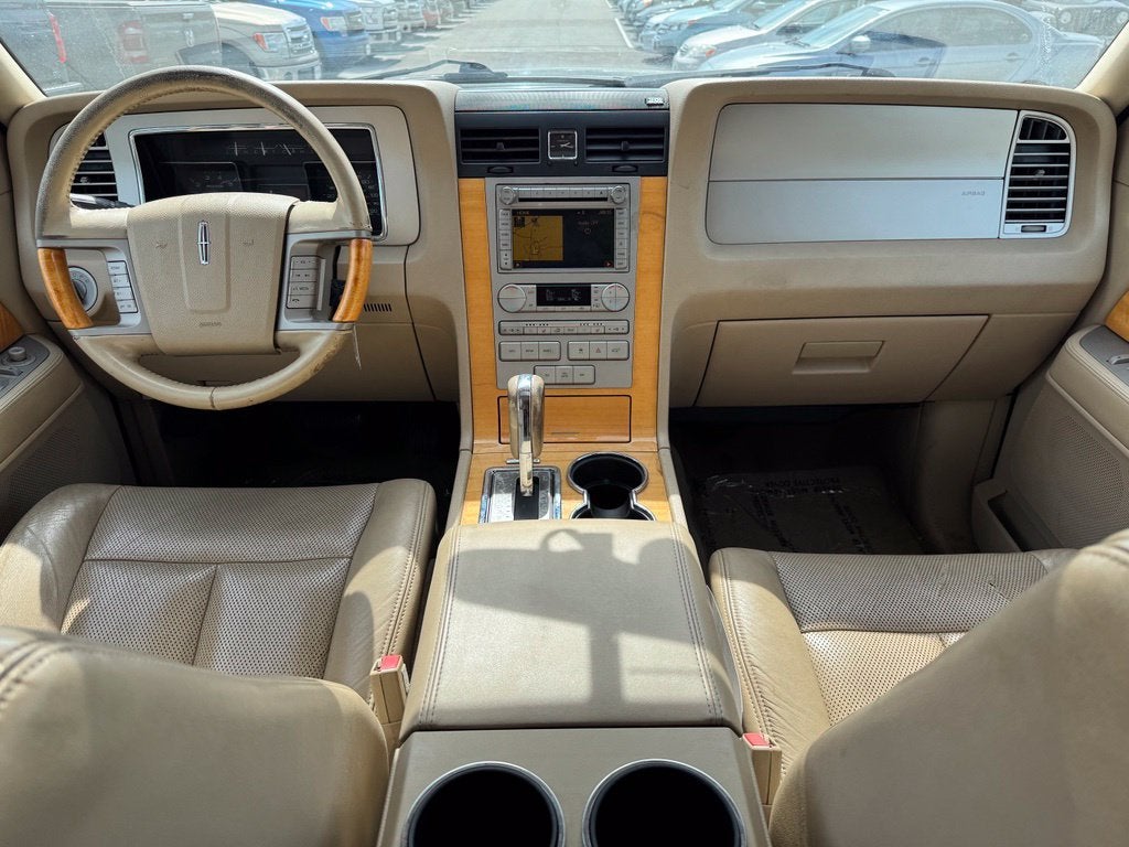 2010 Lincoln Navigator L Base