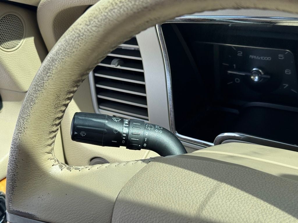2010 Lincoln Navigator L Base