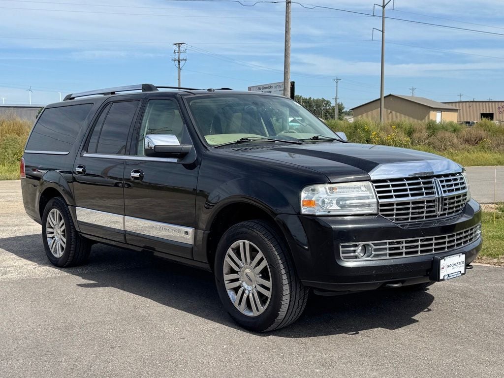 2010 Lincoln Navigator L Base