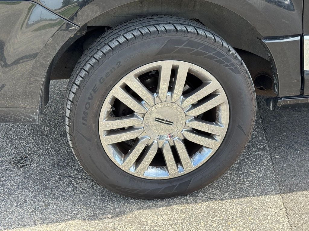 2010 Lincoln Navigator L Base