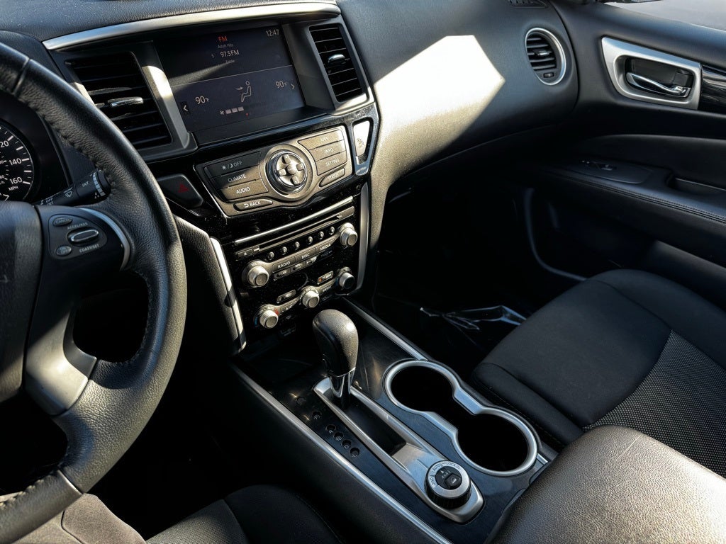 2018 Nissan Pathfinder SV