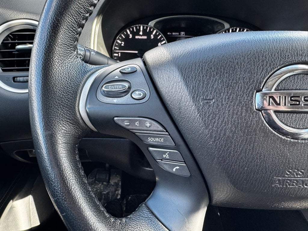 2018 Nissan Pathfinder SV
