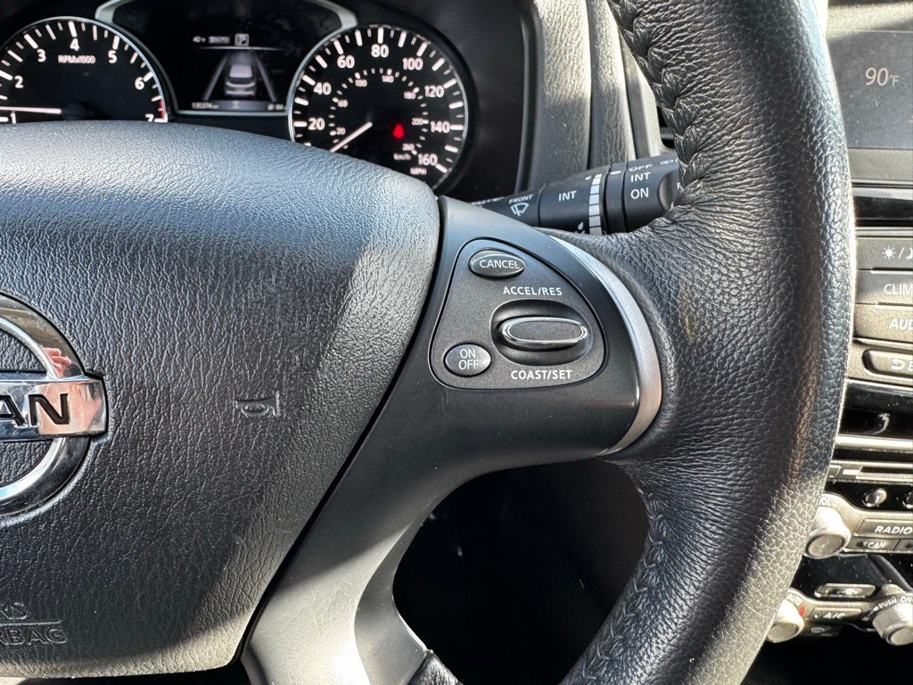 2018 Nissan Pathfinder SV