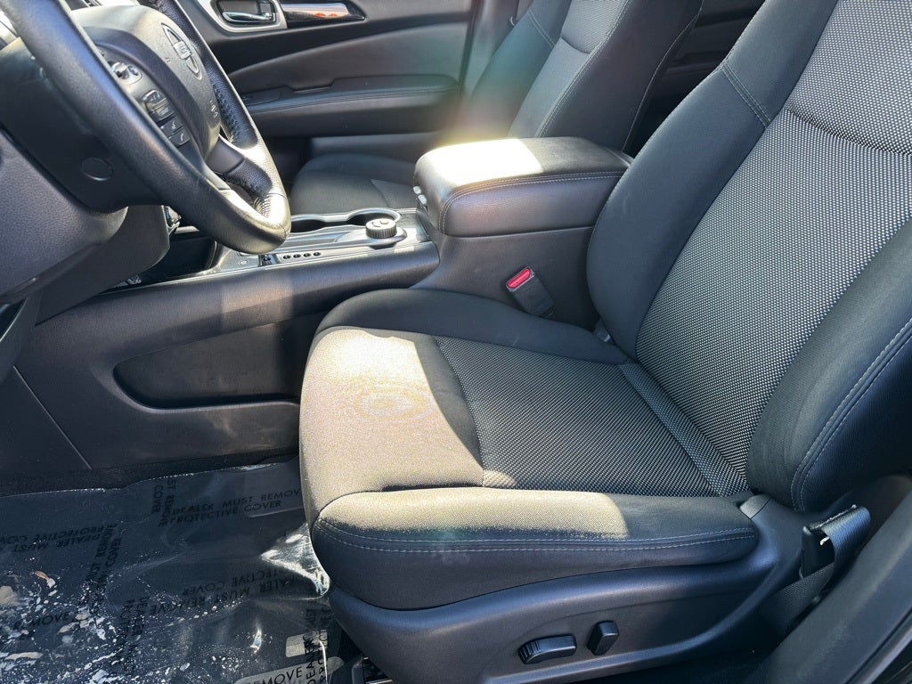2018 Nissan Pathfinder SV