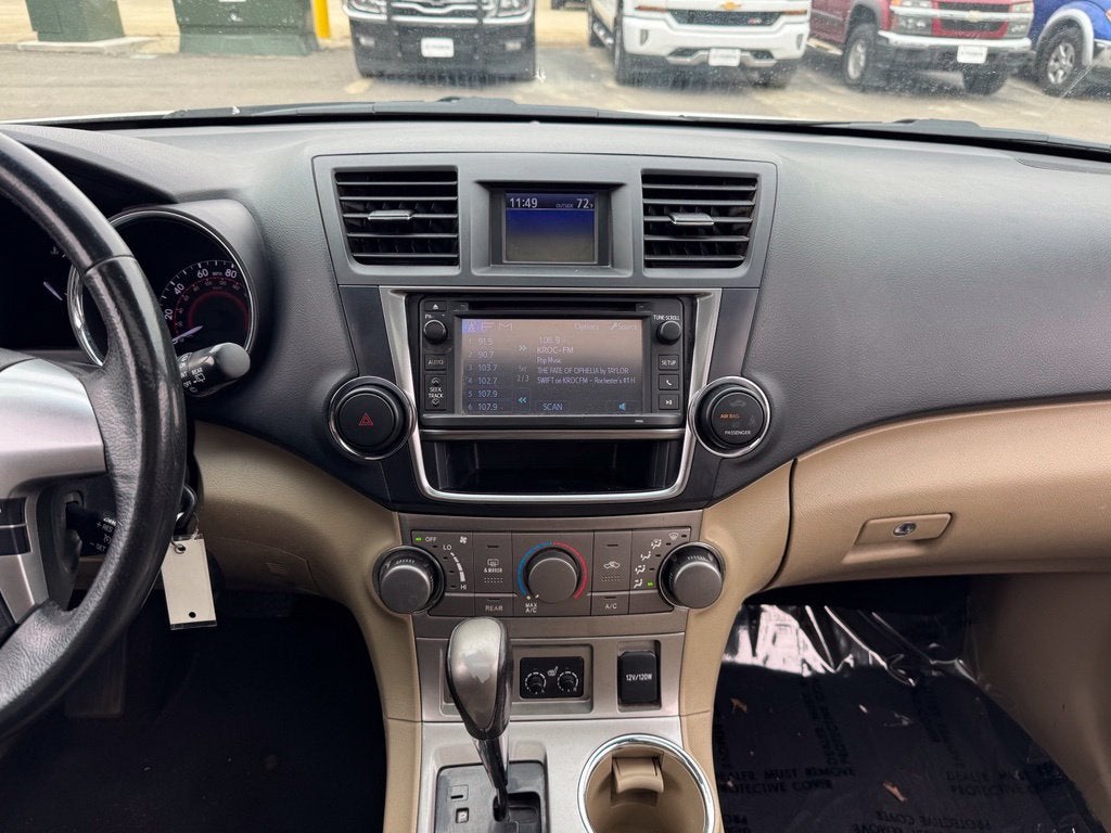 2013 Toyota Highlander SE