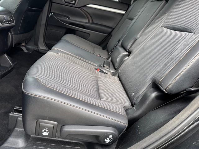 2014 Toyota Highlander LE Plus V6