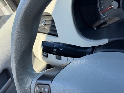 2013 Toyota Sienna LE 8 Passenger