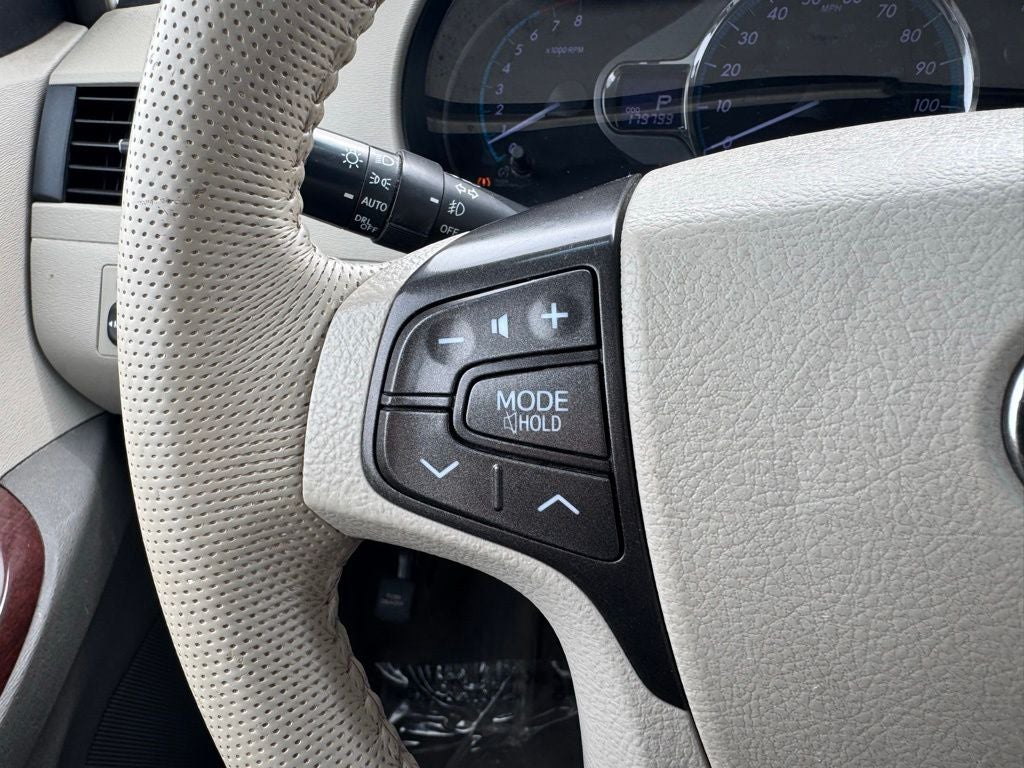 2014 Toyota Sienna XLE 8 Passenger