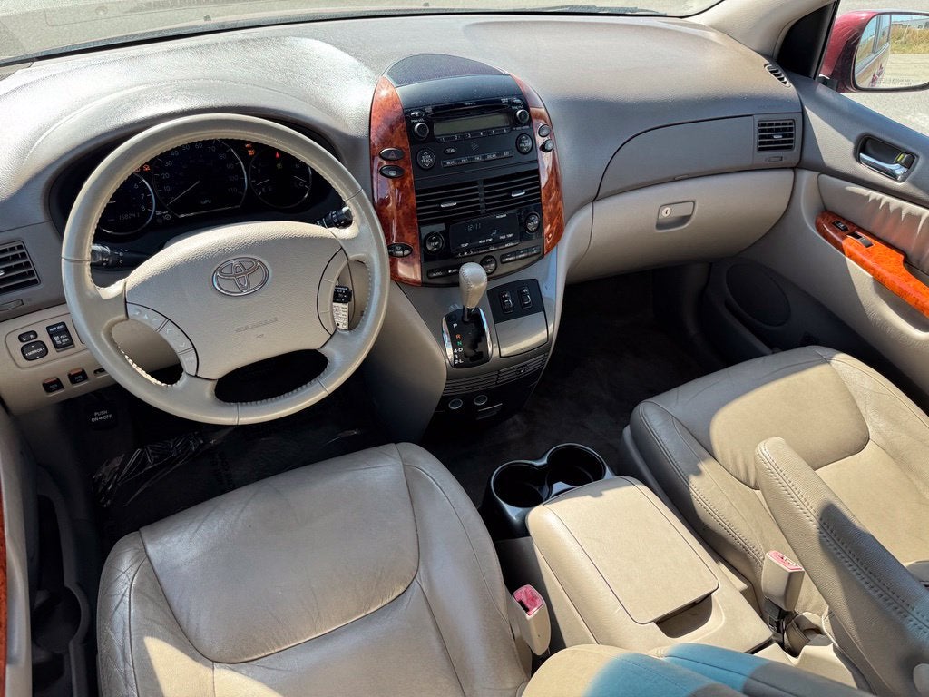 2010 Toyota Sienna XLE