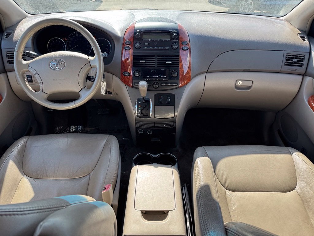 2010 Toyota Sienna XLE
