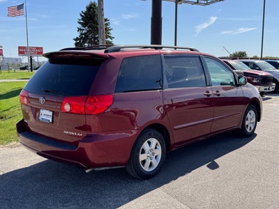 2010 Toyota Sienna XLE