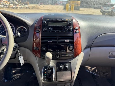 2005 Toyota Sienna XLE 7 Passenger