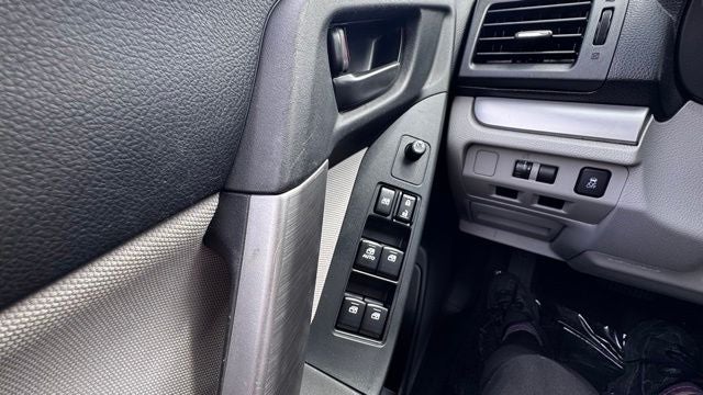 2014 Subaru Forester 2.5i