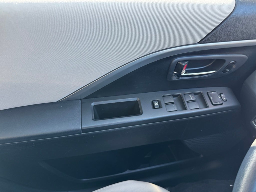 2014 Mazda Mazda5 Sport